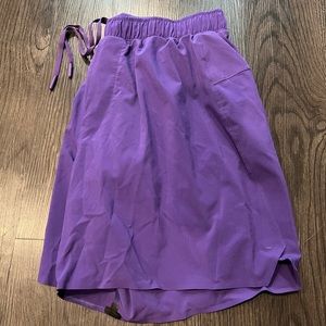 Lululemon 6” Surge Shorts w/ Liner (Purple) Size Large